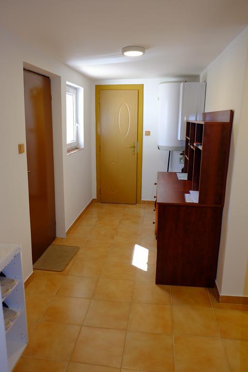 Гостьовий будинок Ubytovani U Maminky Ледніце Екстер'єр фото